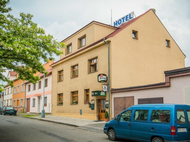 Hotel 51