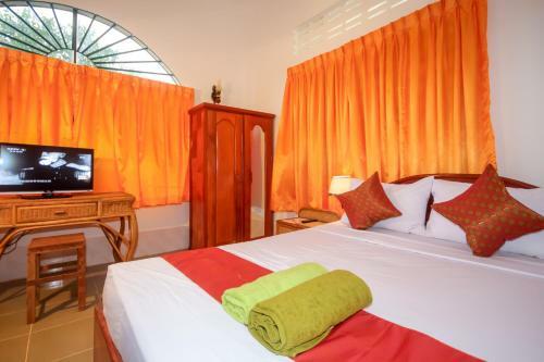 Hotel Blossoming Romduol Lodge
