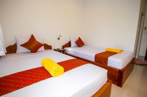 Hotel Blossoming Romduol Lodge