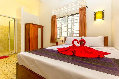 Hotel Blossoming Romduol Lodge