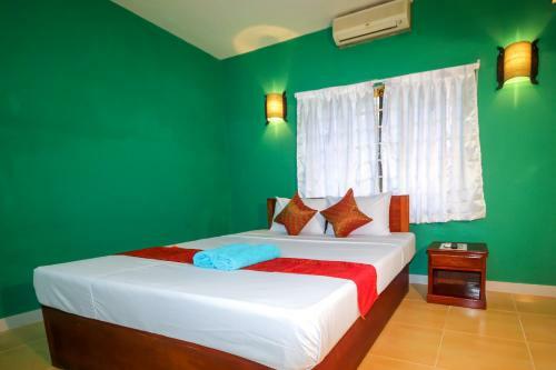 Hotel Blossoming Romduol Lodge