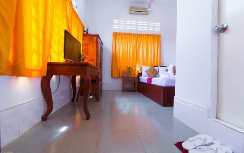 Hotel Blossoming Romduol Lodge