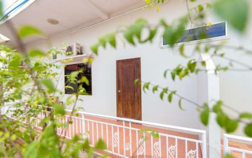 Hotel Blossoming Romduol Lodge