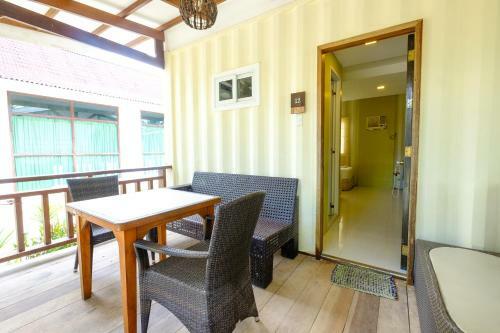 Hotel Anika Island Resort
