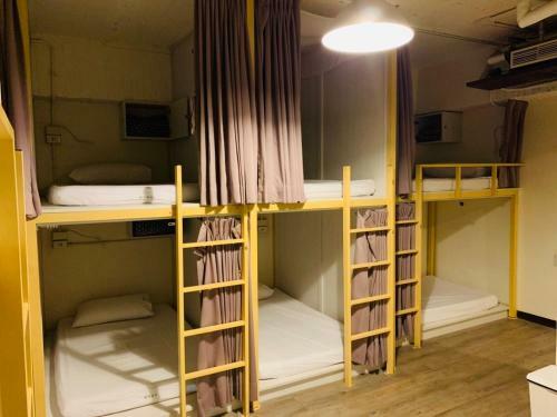 Easyinn Hotel & Hostel