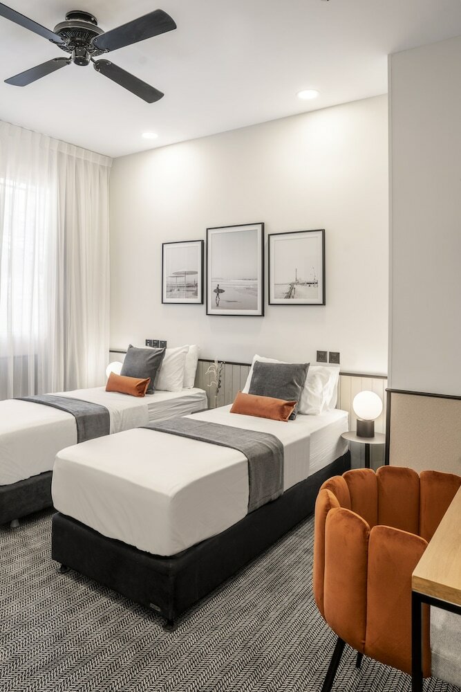 Port Hotel