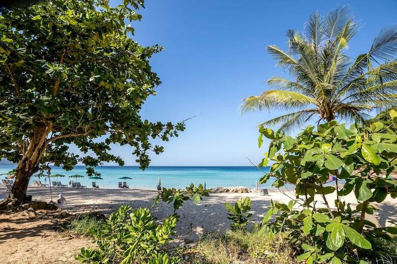 Hotel Manathai Resort