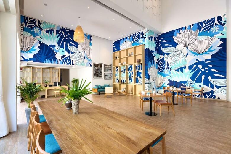 Hotel Manathai Resort