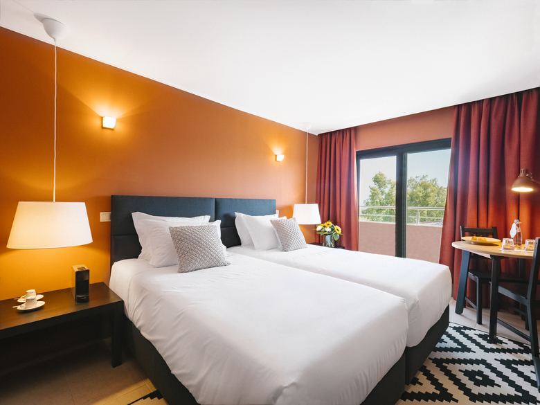 Topazio Mar Beach Hotel & Apartments