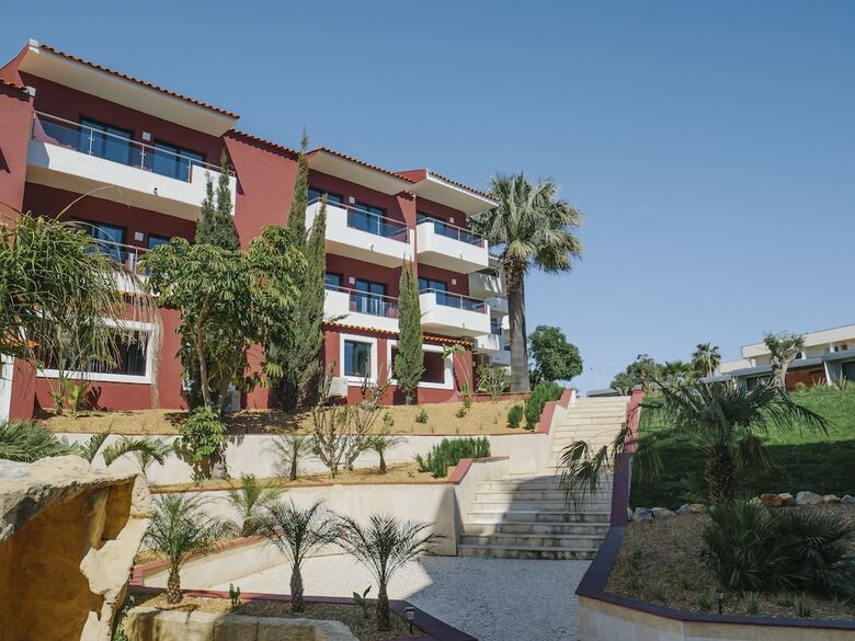 Topazio Mar Beach Hotel & Apartments