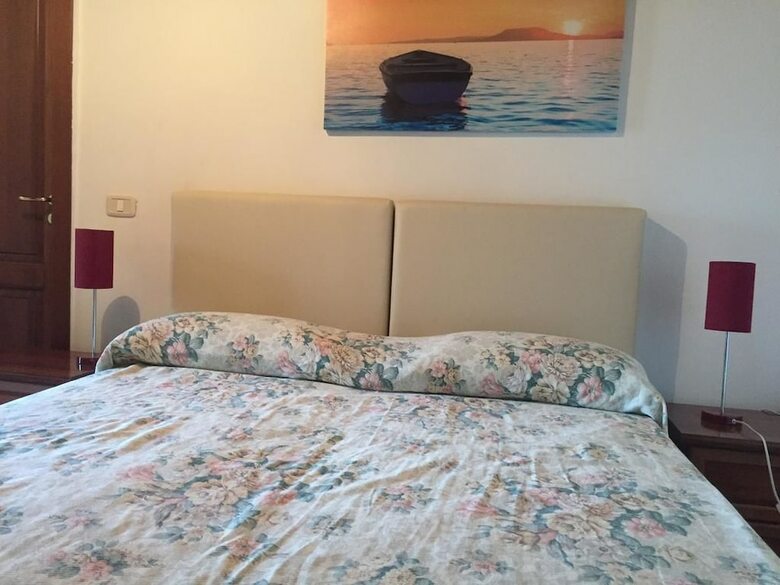 Hostal La Torretta Di Pollica