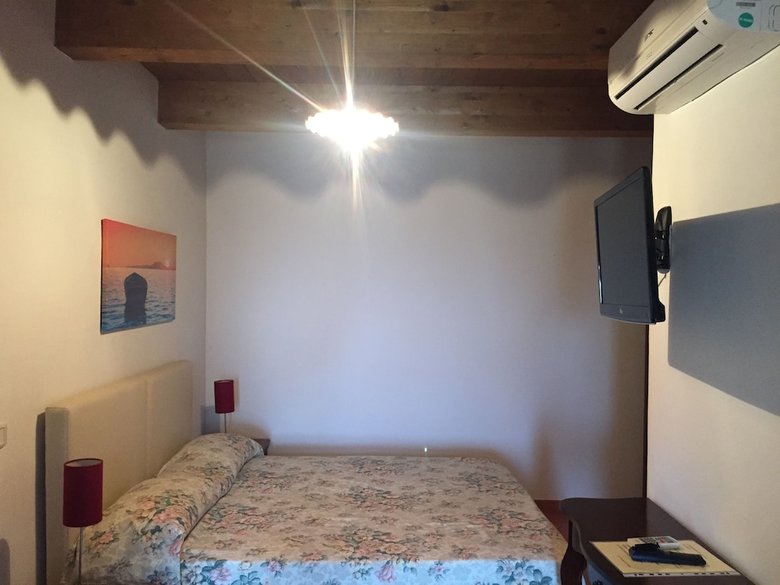 Hostal La Torretta Di Pollica