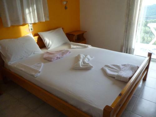 Hostal Babis Taverna & Rooms