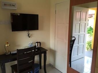 Villa Chenang Inn