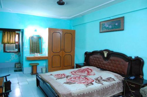 Hotel Viren International