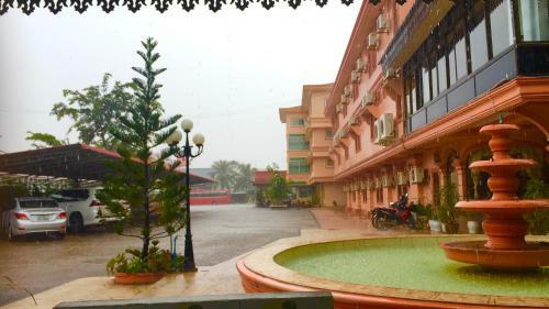 Nakhonesack Hotel 3