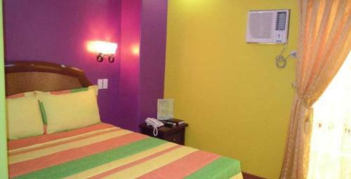 C & L Sea View Hotel