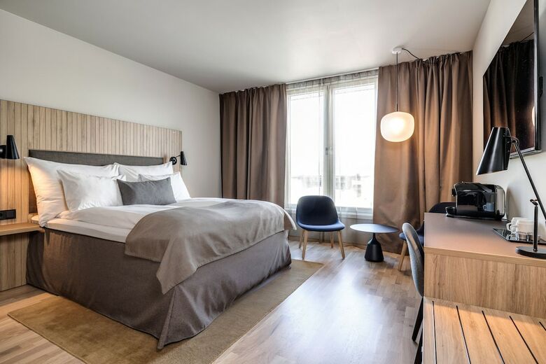 Quality Airport Hotel V�rnes