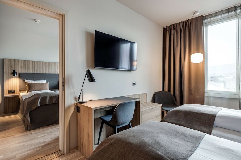 Quality Airport Hotel V�rnes