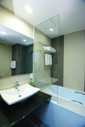 Hotel Holiday Villa Nataya