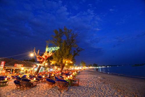 Hotel Holiday Villa Nataya