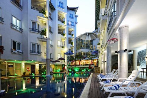 Hotel Holiday Villa Nataya
