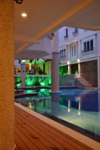 Hotel Holiday Villa Nataya
