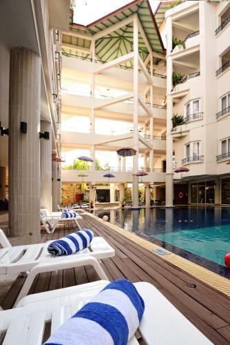 Hotel Holiday Villa Nataya