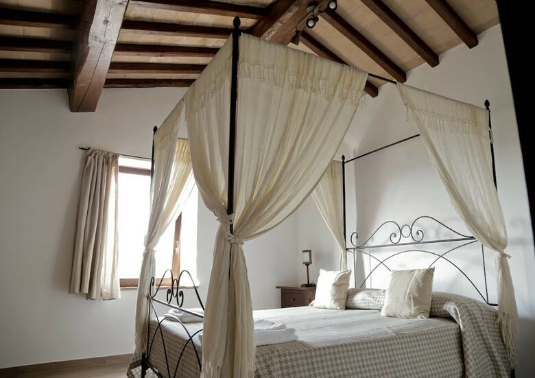 Hostal Agriturismo Podere Acqualoreto