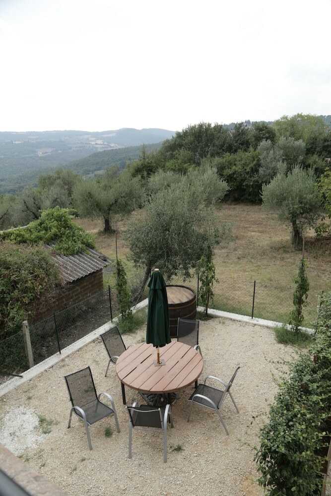 Hostal Agriturismo Podere Acqualoreto