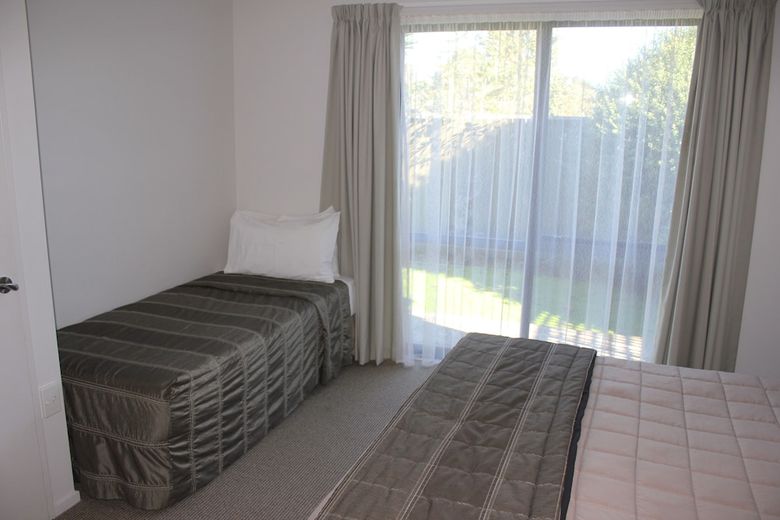 Phoenix Motor Inn