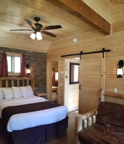 Hotel Convict Lake Resort