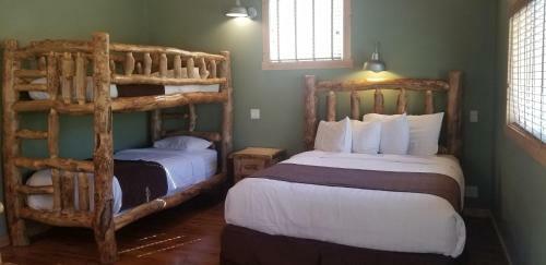 Hotel Convict Lake Resort