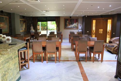 Camelot Hotel