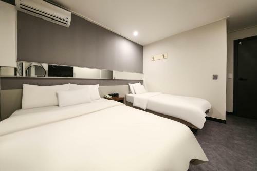 Motel Line Hotel