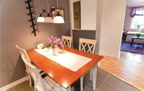 Holiday Home Tingst�te Martebo Kvie