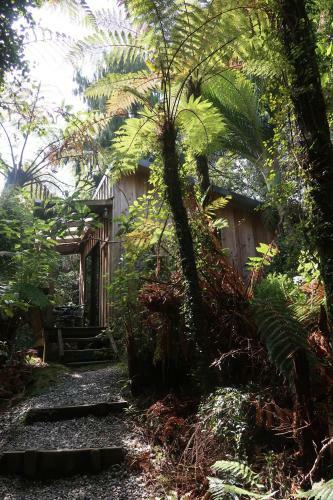 Lodge Te Nikau Retreat