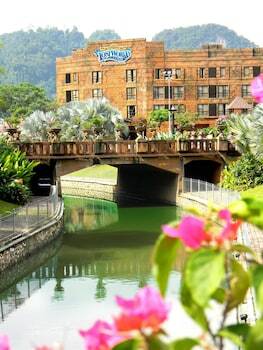 Lost World Hotel