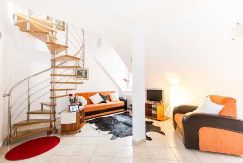9 Suites Aparthotel