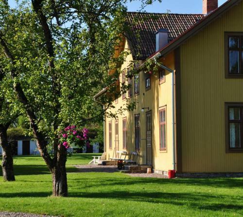 Stf Glasbruket Hostel & Apartments