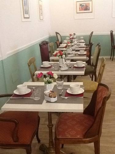Angel Hotel