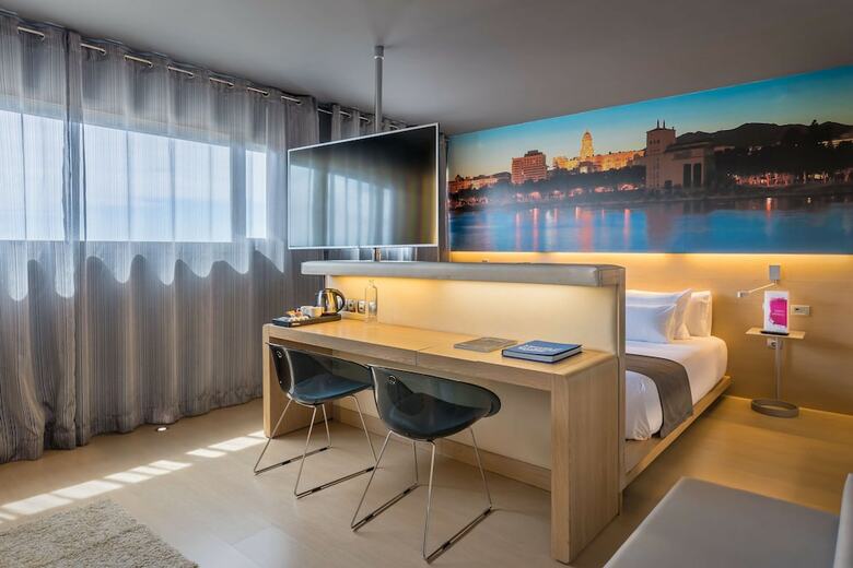 Hotel Barcel� M�laga