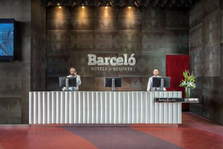 Hotel Barcel� M�laga