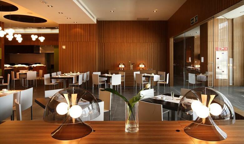 Hotel Barcel� M�laga