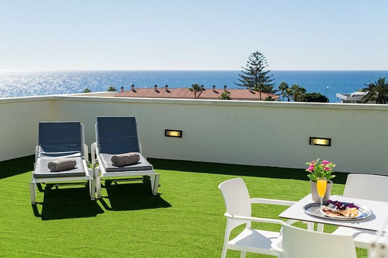 Aparthotel New Folias