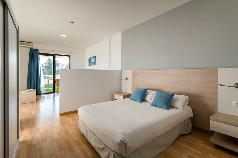 Aparthotel New Folias