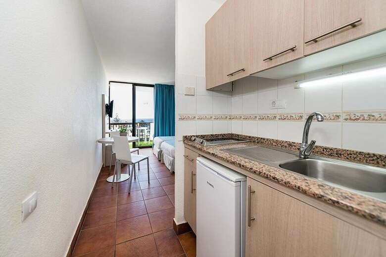 Aparthotel New Folias