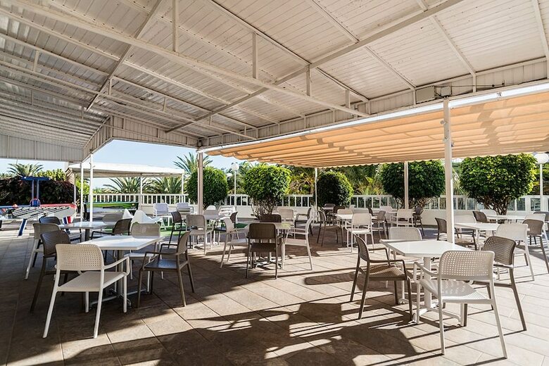 Aparthotel New Folias