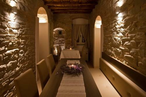 Hostal Corte San Ruffillo Country Resort