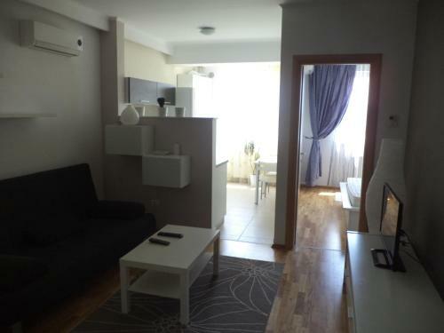 North Lane Apartment